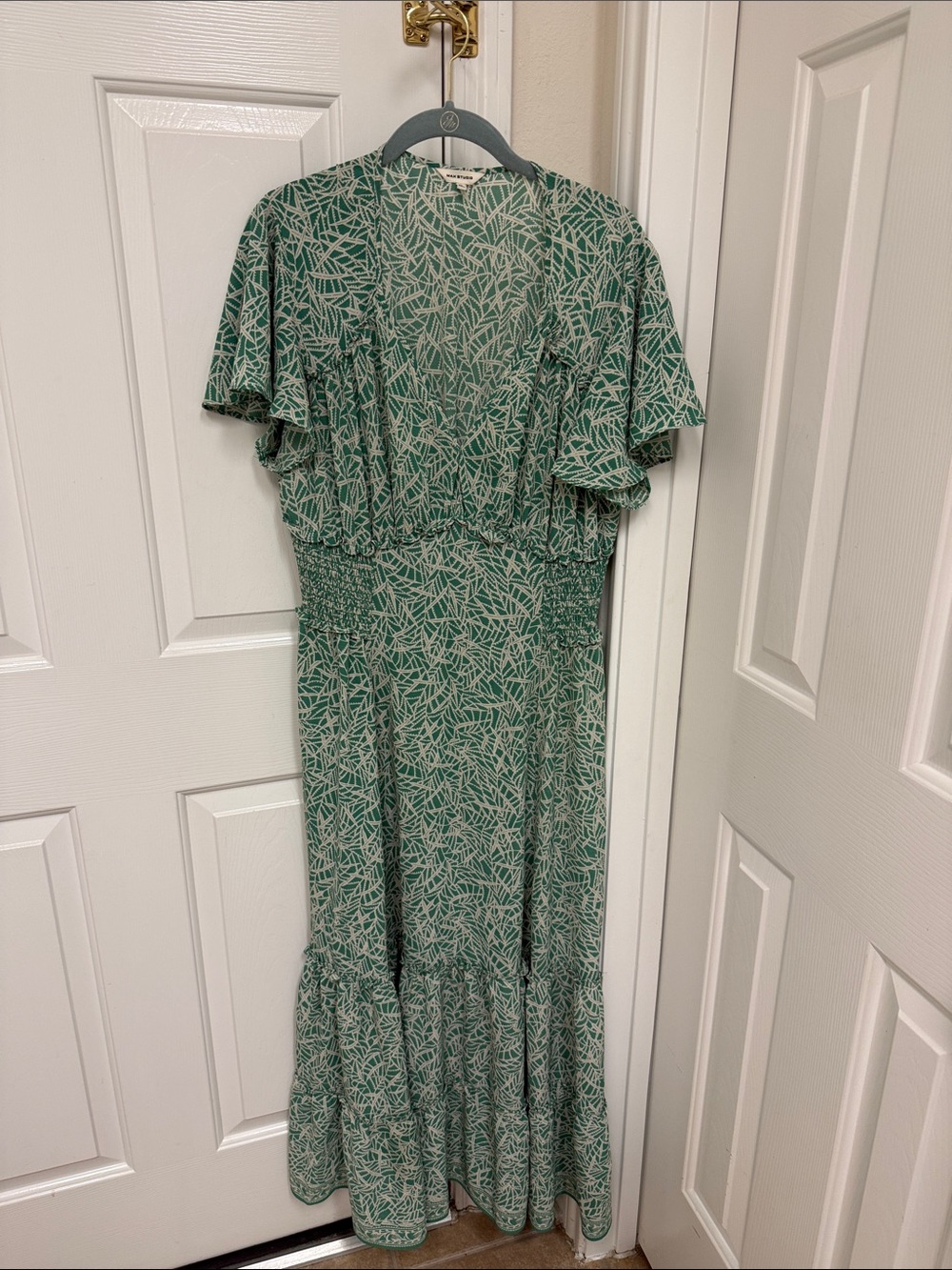 Max Studio Leaf-Print Flutter Sleeve Maxi Dress